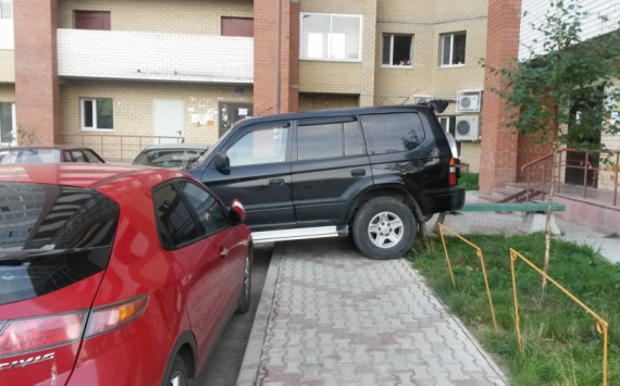 В Рязани водителей оштрафовали на 1,42 млн рублей за заезды на газоны и тротуары