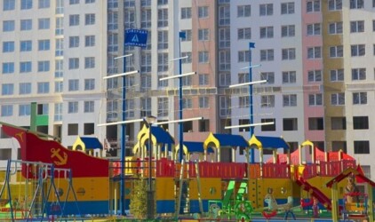Во дворах рязанских новостроек появились безопасные детские площадки