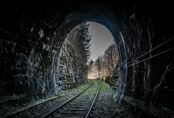 Холдинг "РЖД" завершил проходку правого тоннеля Чортановци в Сербии