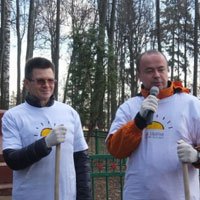 Андрей Дунаев принял участие в субботнике в поселке Букарево 