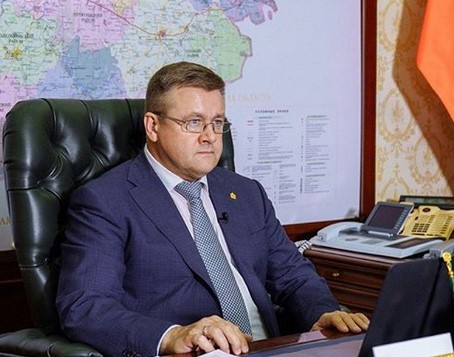 Губернатор Николай Любимов отправился на неделю в отпуск по стране