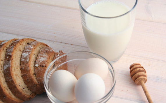 В Рязани объяснили формирование цен на молоко и яйца